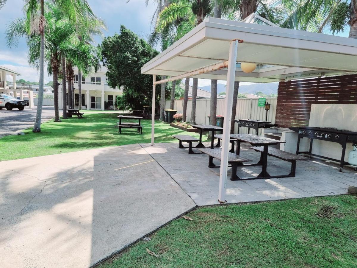 Ocean Parade Motel Coffs Harbour Buitenkant foto